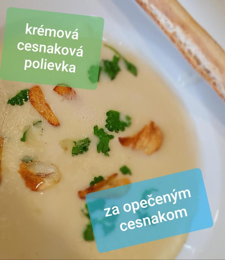 Hotel Pizzeria Alžbetka Strecno Esterno foto