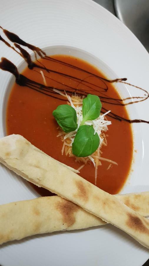 Hotel Pizzeria Alžbetka Strecno Esterno foto