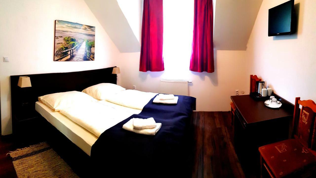 Hotel Pizzeria Alžbetka Strecno Esterno foto