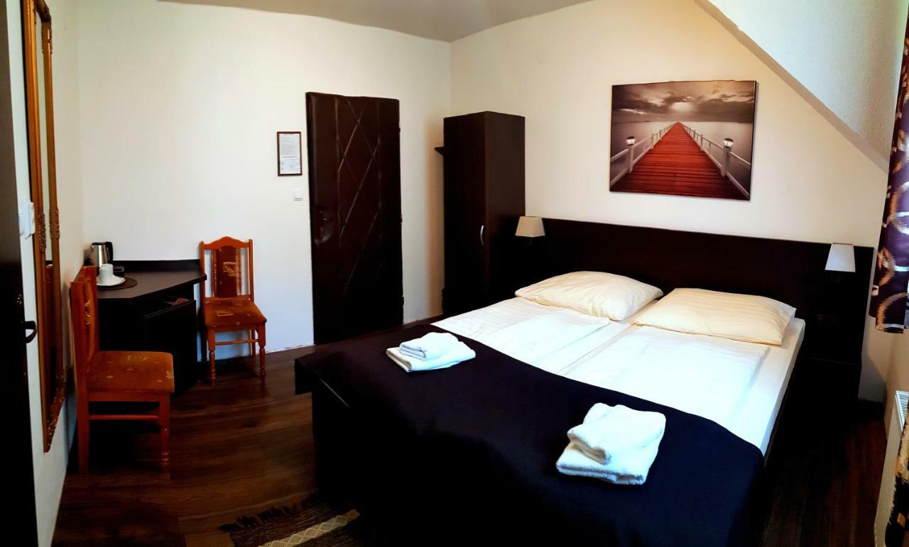 Hotel Pizzeria Alžbetka Strecno Esterno foto