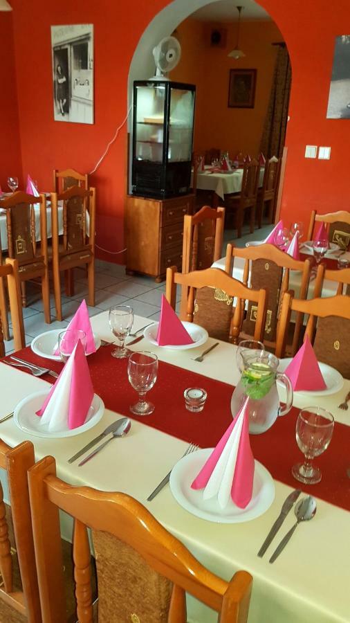 Hotel Pizzeria Alžbetka Strecno Esterno foto